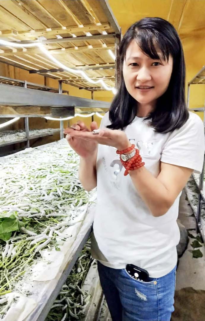 1785313618922598.jpg 杨珏青2020_非虫非草亦非花9.jpg